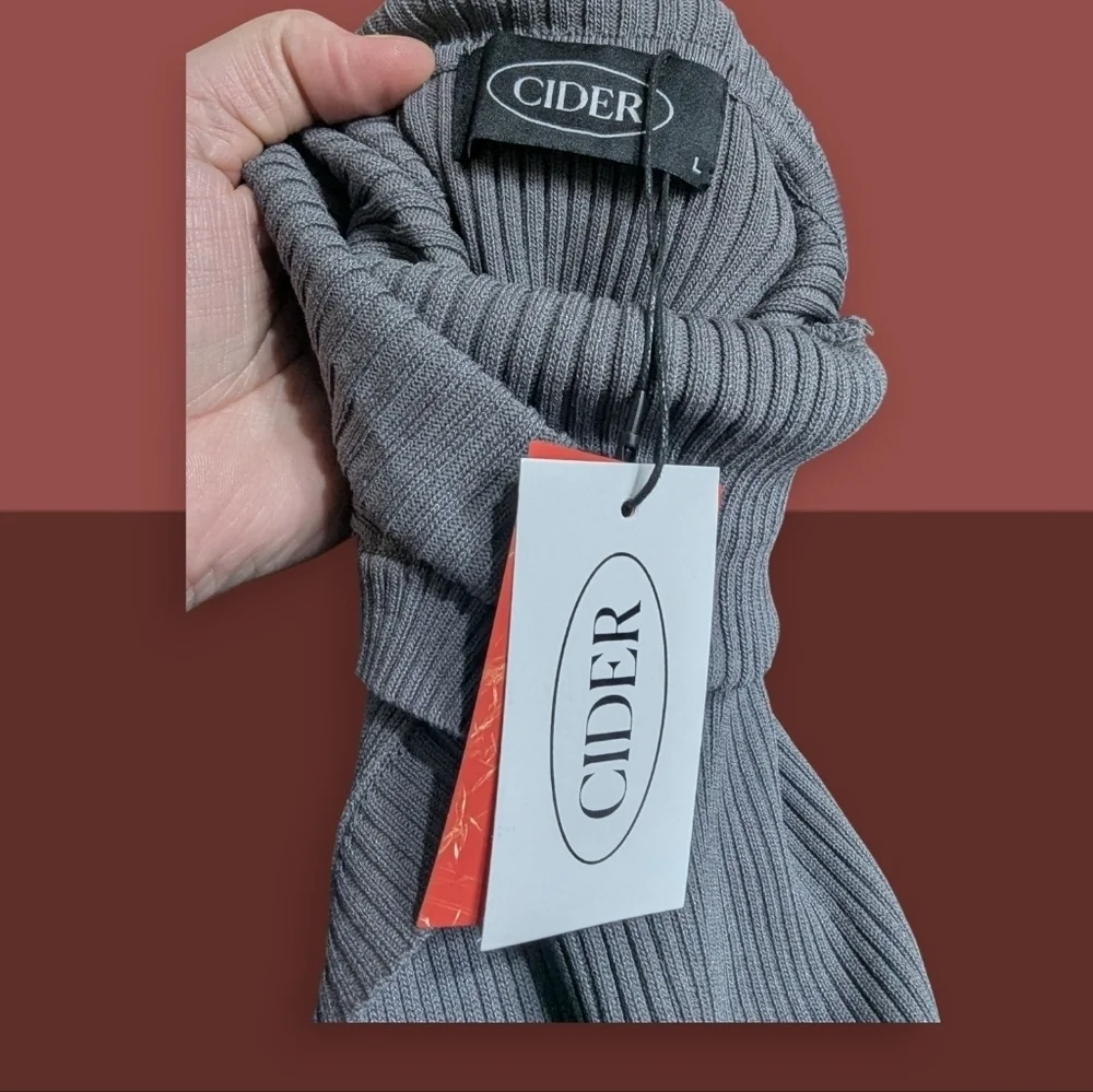 🤩NWT Cider Ribbed Sleeveless Turtleneck Asymmetrical Crop Top | Gray Size Large